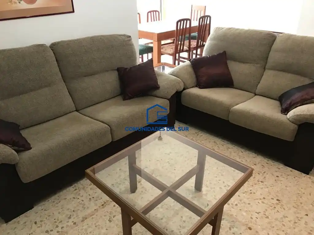 Sala d'estar de Pis de lloguer en Cádiz amb Terrassa i Moblat