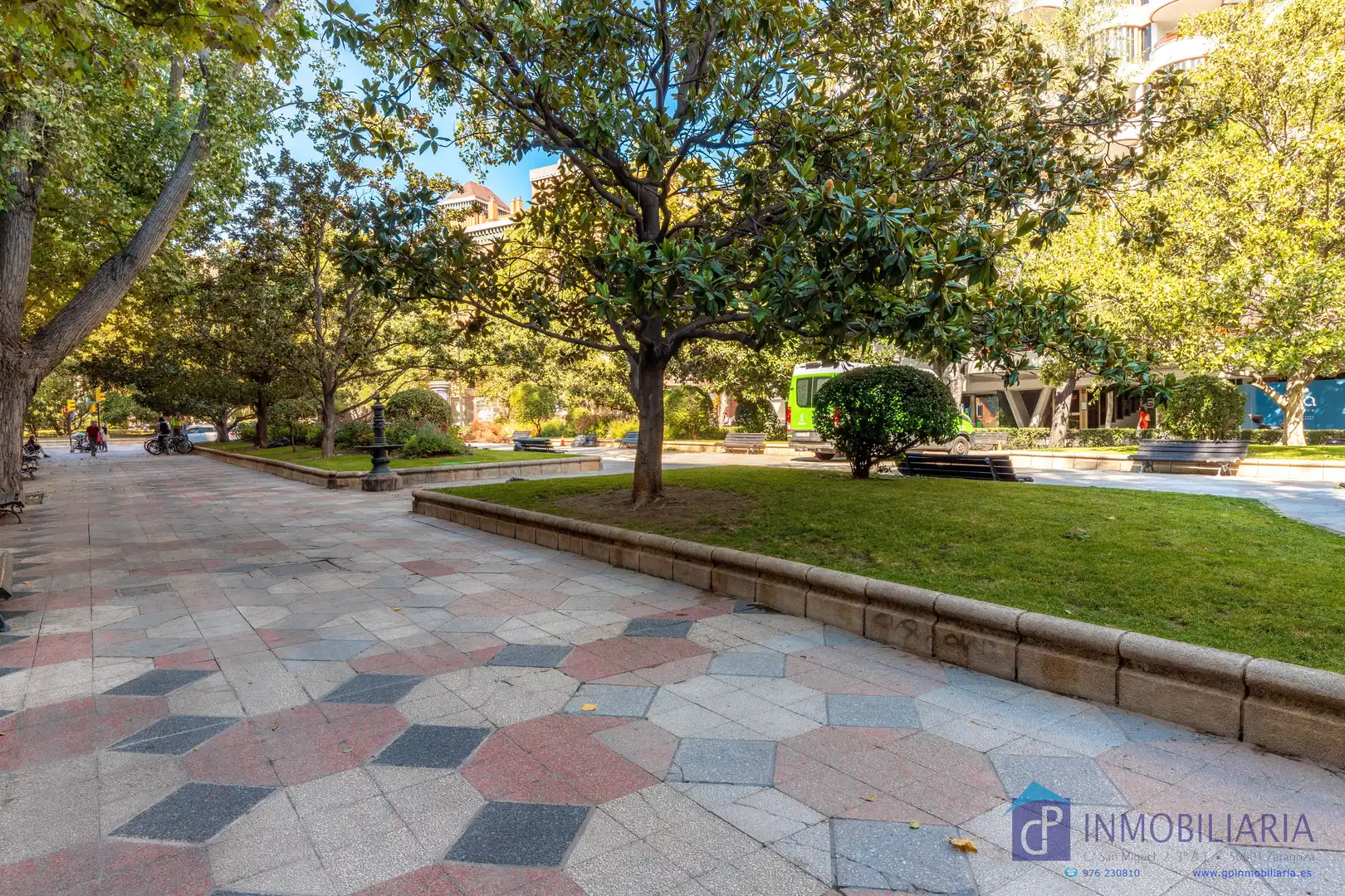 Vista exterior de Pis en venda en Zaragoza amb Parquet, Terrassa i Traster