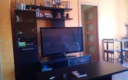 Living room of Flat for sale in Santa Marta de Tormes  with Heating, Terrace and Furnished