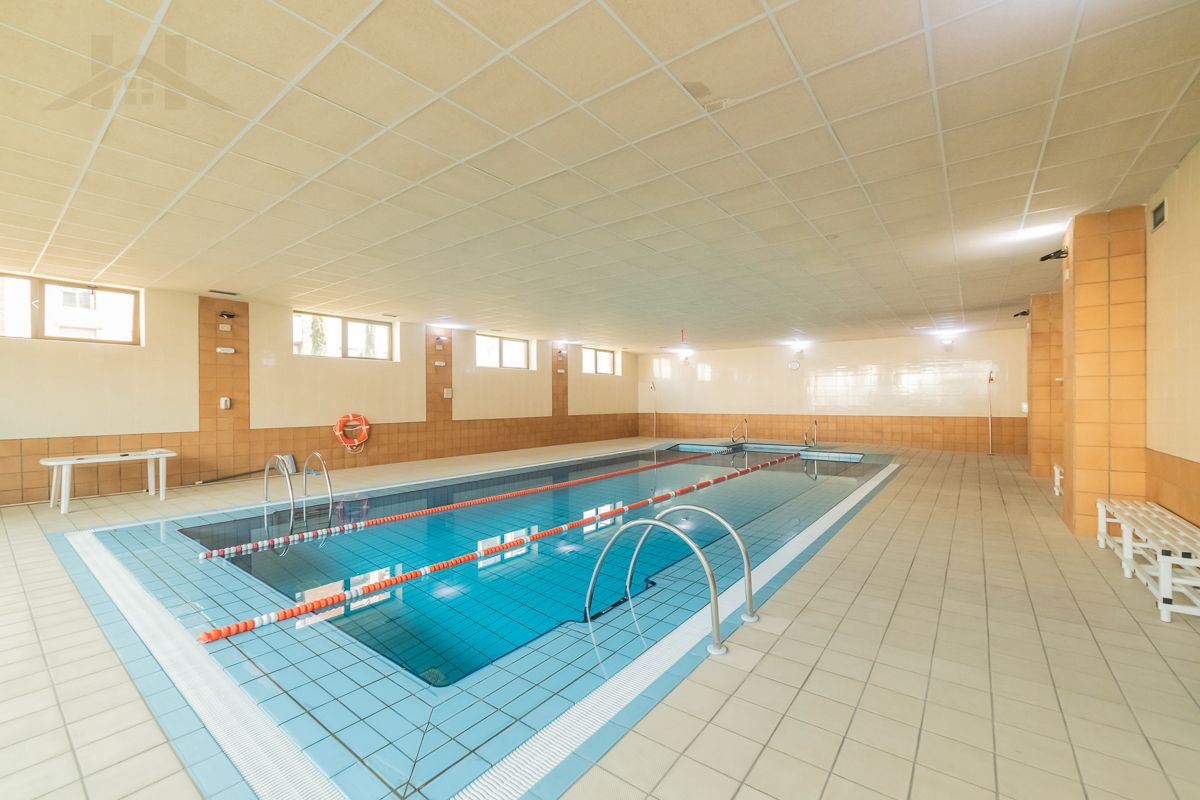 Piscina de Dúplex en venda en Majadahonda amb Aire condicionat, Calefacció i Parquet