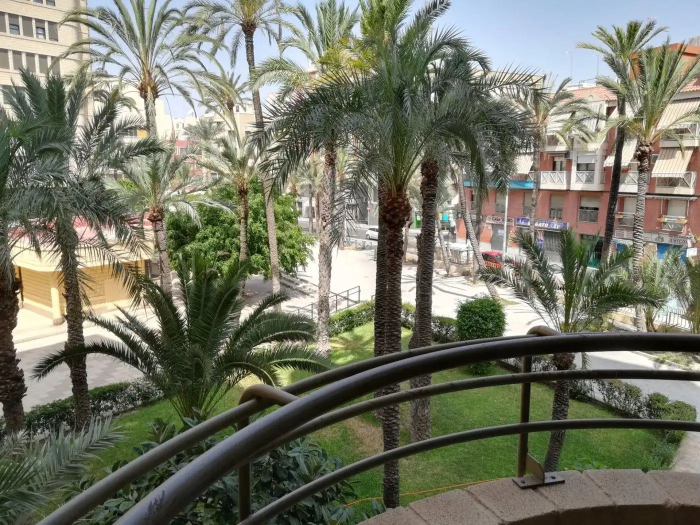 Vista exterior de Piso en venta en Elche / Elx con Calefacción, Jardín privado y Parquet