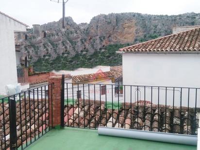 Vista exterior de Casa o xalet en venda en Montejaque amb Terrassa