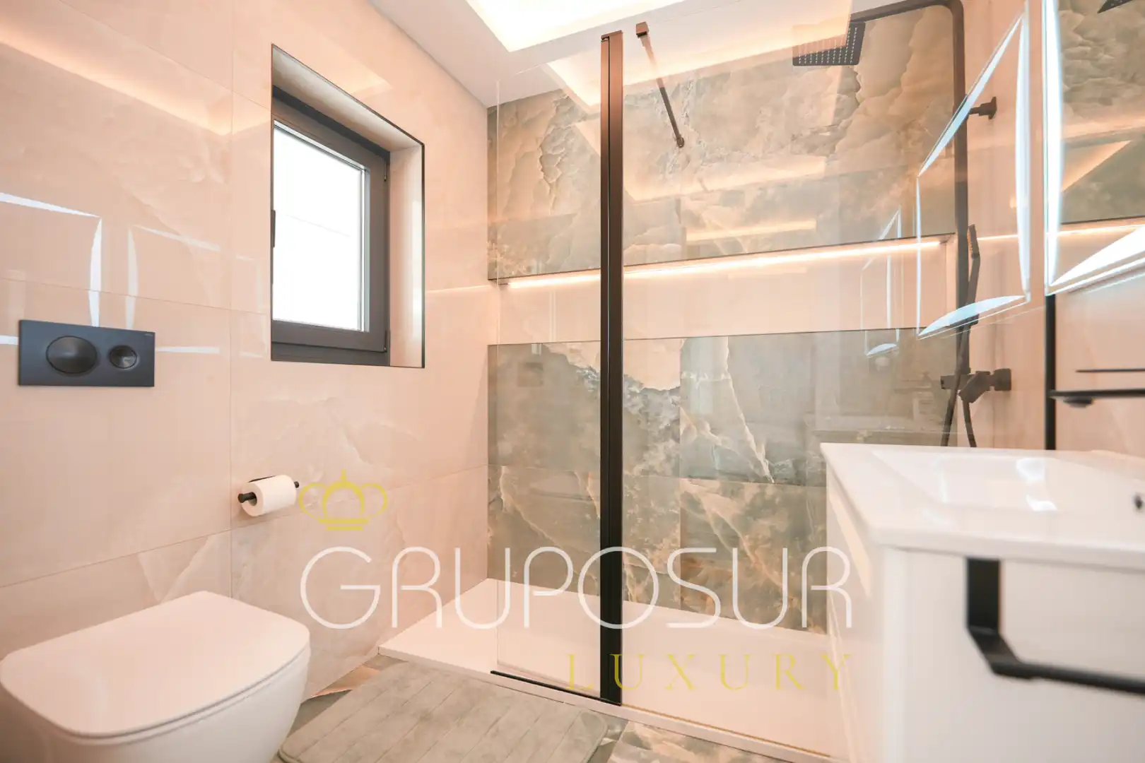 Baño de Casa o chalet en venta en Valladolid con Aire acondicionado, Calefacción y Jardín privado