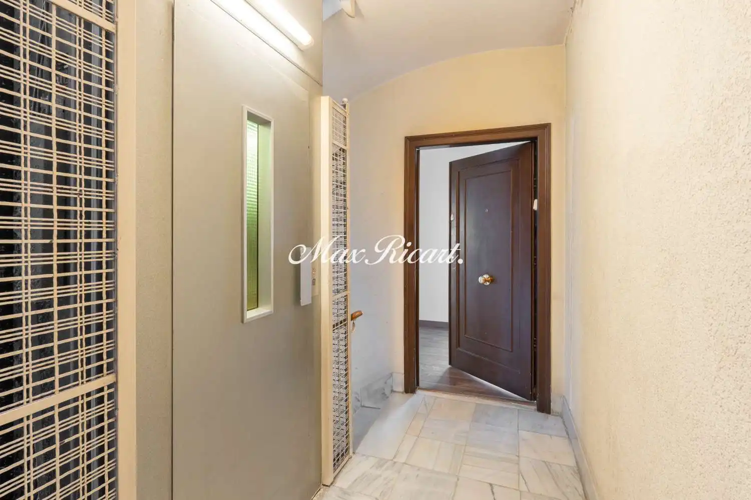 Flat for rent in Barcelona  with Air Conditioner, Heating and Terrace
