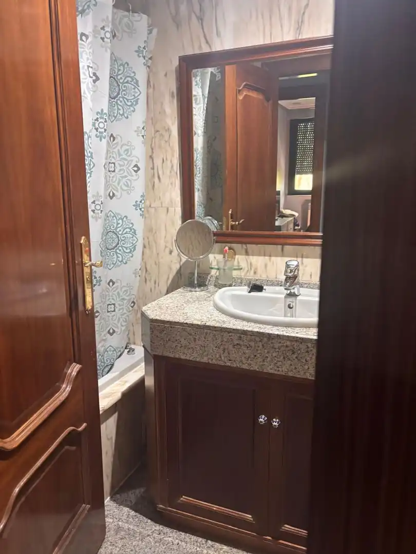 Badezimmer von Wohnung zum Verkauf in Salamanca mit Abstellraum
