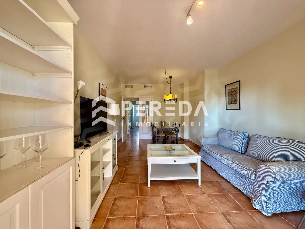 Sala d'estar de Apartament en venda en Roquetas de Mar amb Piscina comunitària