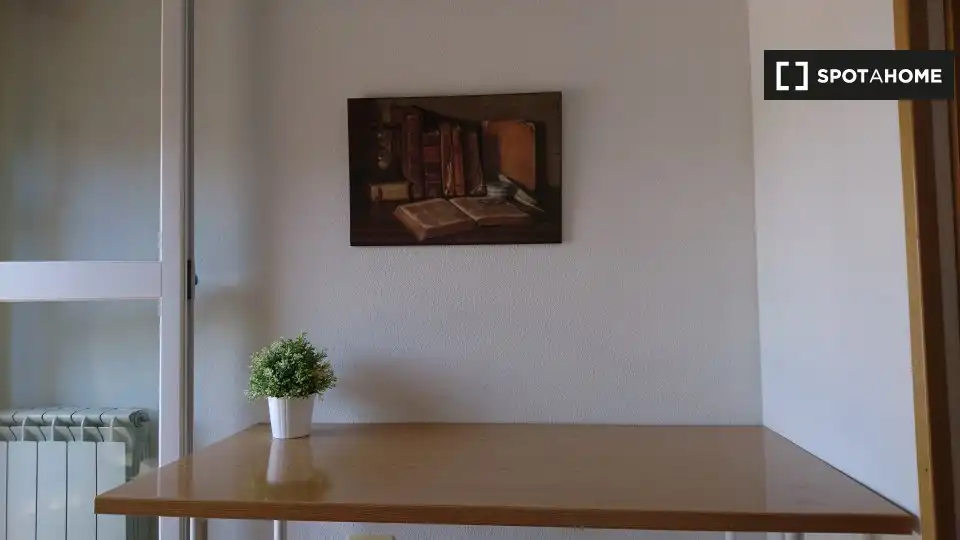 Dining room of Flat for share in Alcalá de Henares  with Air Conditioner, Heating and Furnished