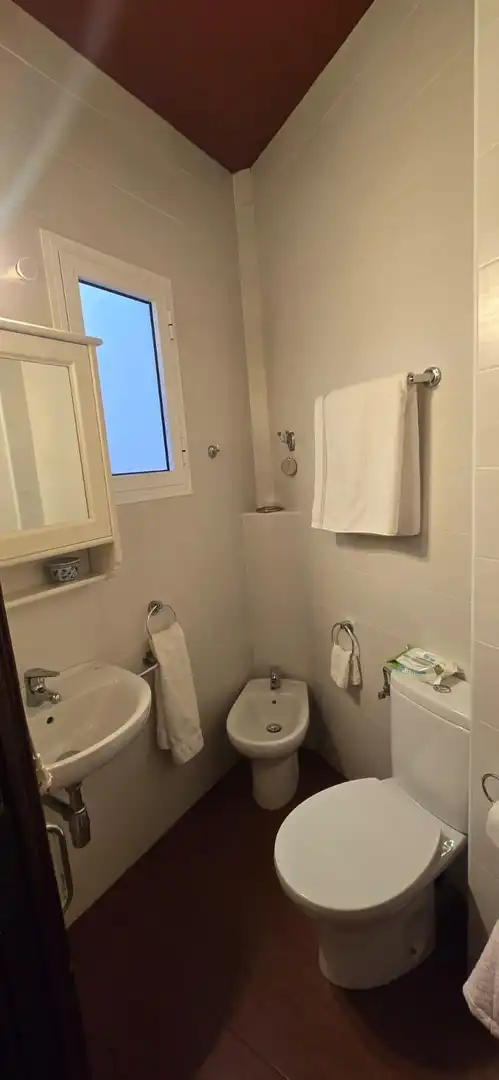 Bathroom of Flat for sale in Sevilla  with Air Conditioner, Terrace and Storage room