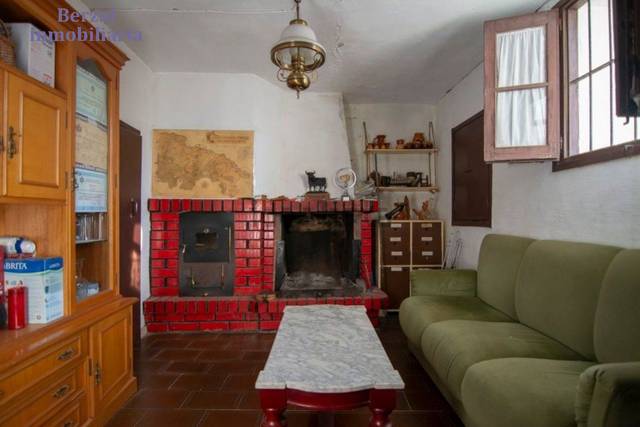 Local comercial en Venta en Calle Fuente en Hornos de Moncalvillo