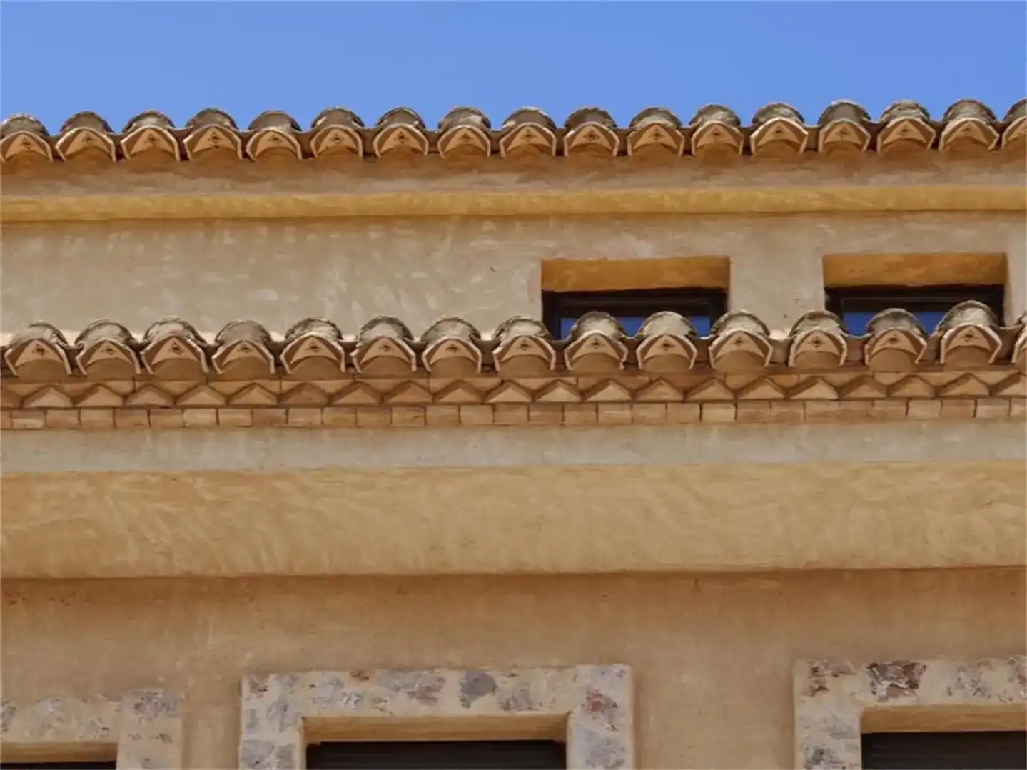 Exterior view of Detached homes for sale in Venta del Moro  with Balcony