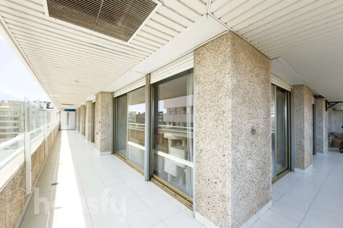 Piso en venta en Barcelona con Aire acondicionado, Calefacción y Jardín privado
