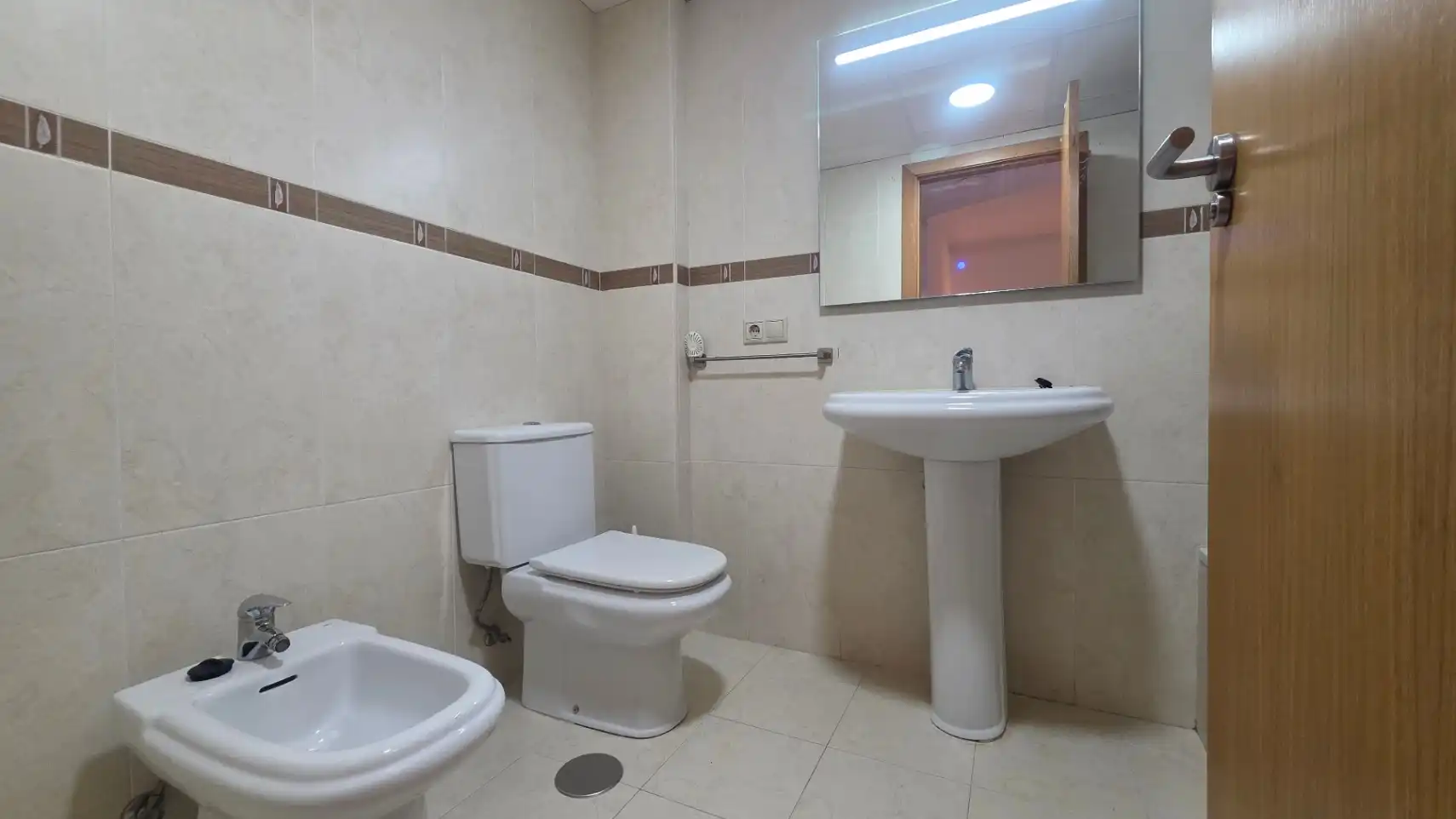 Bathroom of Flat for sale in Pedreguer  with Air Conditioner, Heating and Terrace