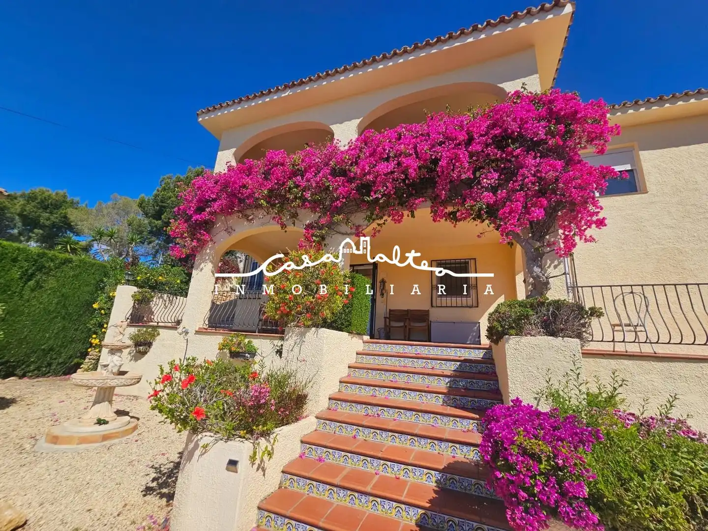 Vista exterior de Casa o chalet en venta en Altea con Aire acondicionado, Jardín privado y Terraza