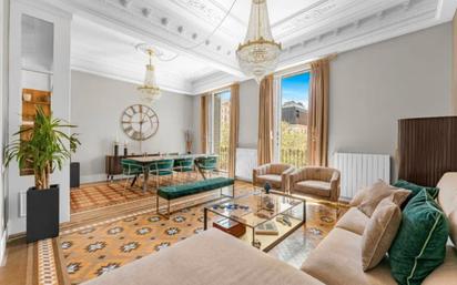 Living room of Flat for sale in  Barcelona Capital  with Air Conditioner, Heating and Terrace
