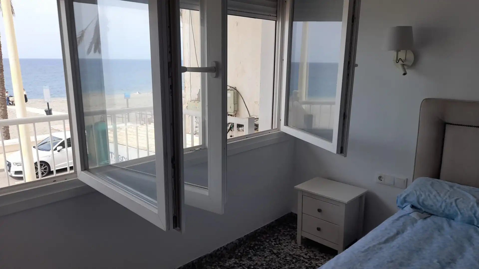 Schlafzimmer von Wohnung zum Verkauf in Torrenueva Costa mit Ofen, Waschmaschine und Balkon