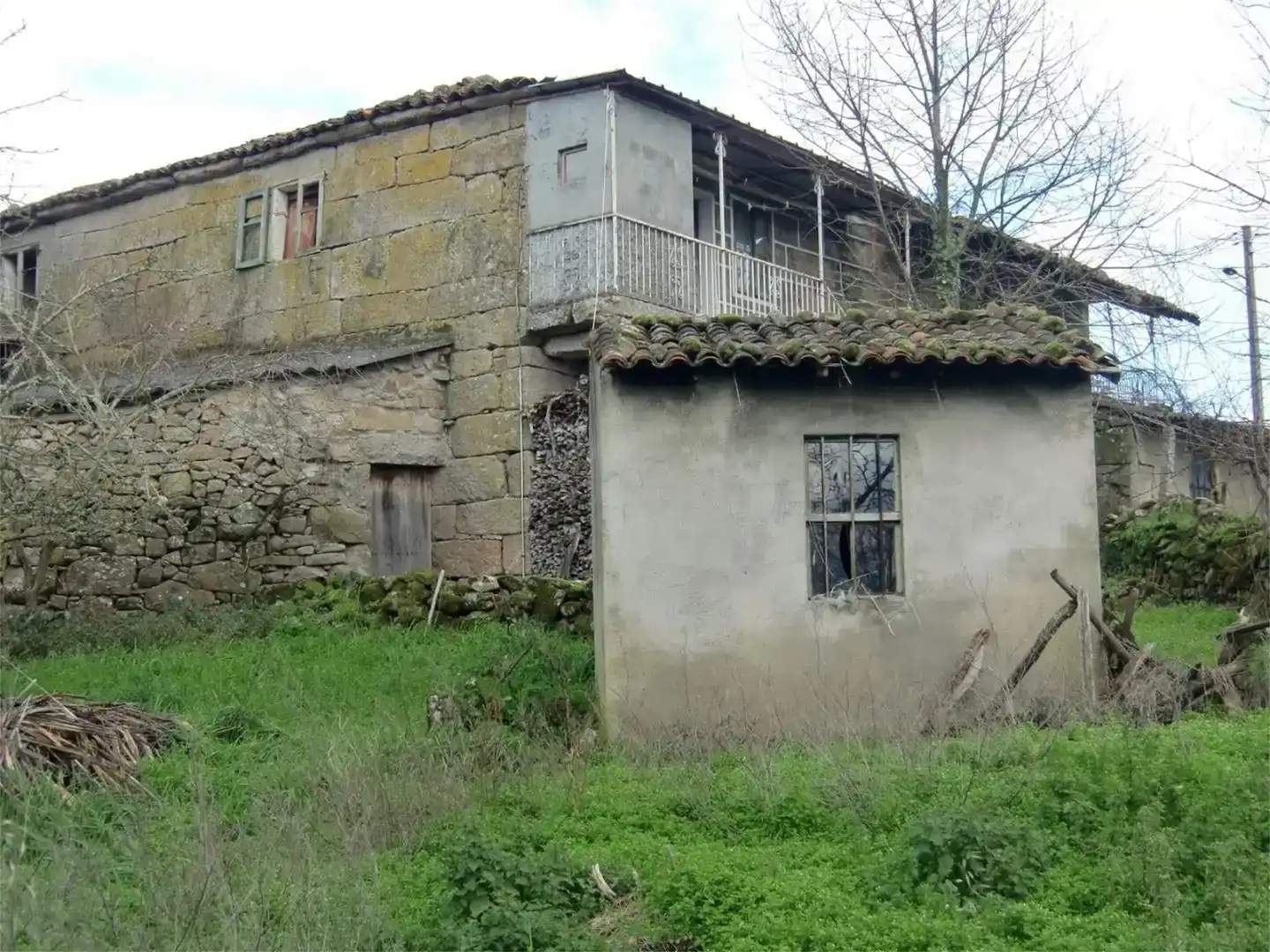 Vista exterior de Finca rústica en venda en Paderne de Allariz amb Balcó