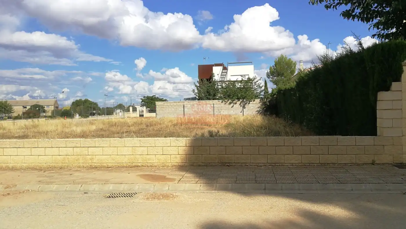 Lands and plots for sale in Chinchilla de Monte-Aragón