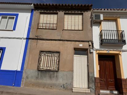 Exterior view of House or chalet for sale in Campo de Criptana