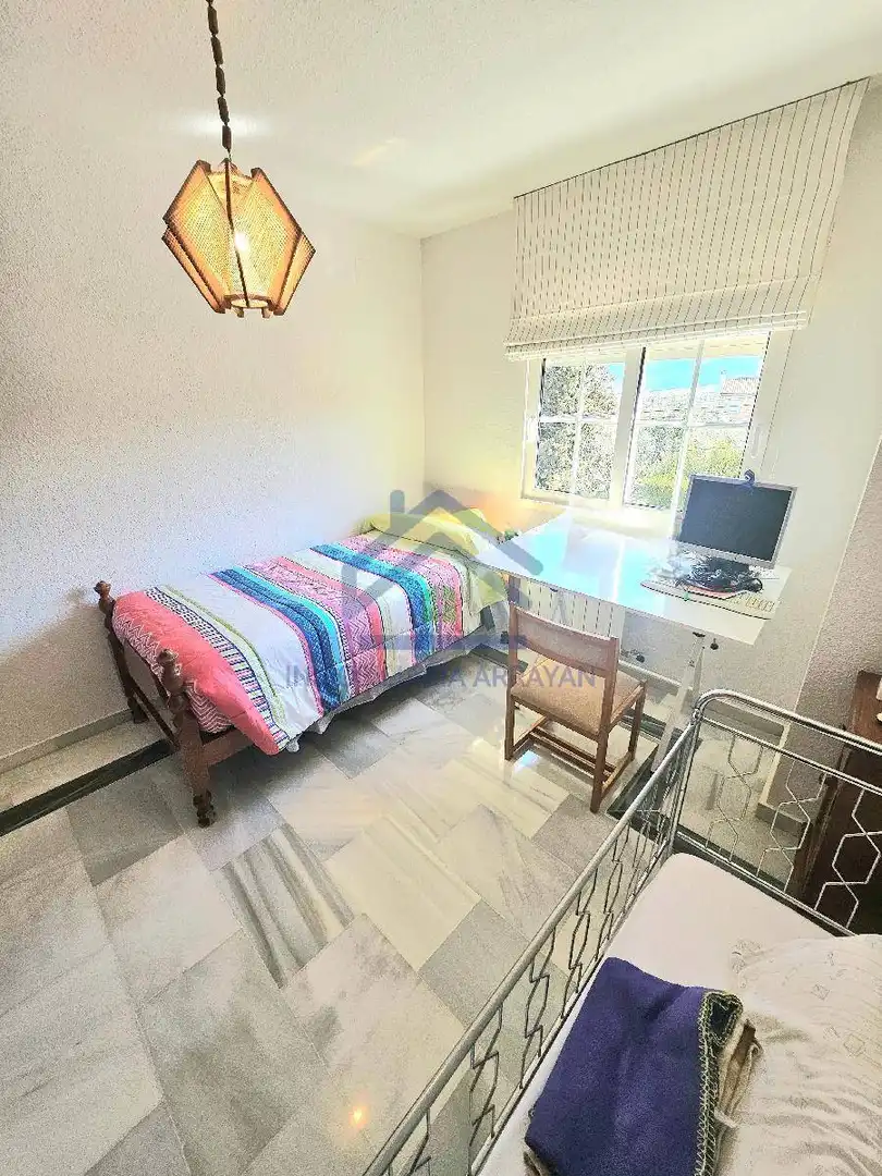 Habitación de Casa o chalet en venta en Ogíjares con Aire acondicionado, Calefacción y Jardín privado