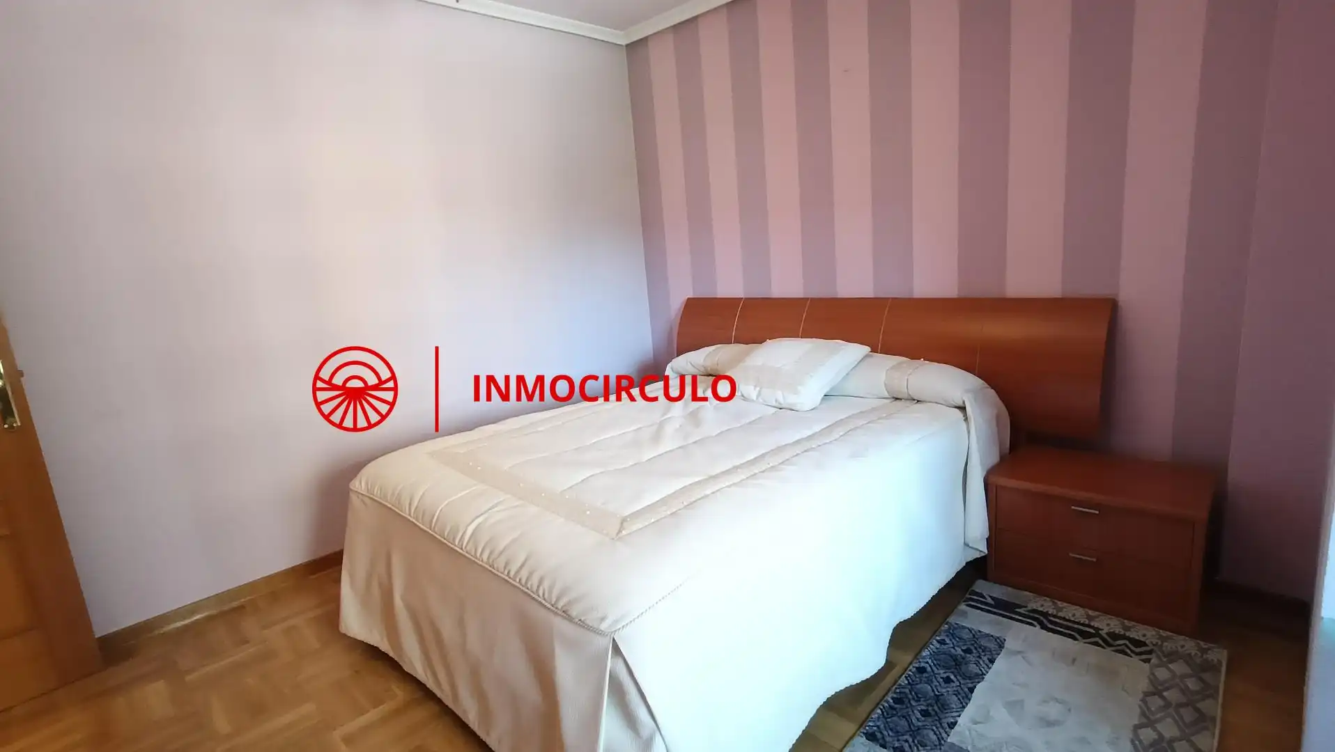 Dormitori de Apartament en venda en Burgos amb Calefacció i Traster
