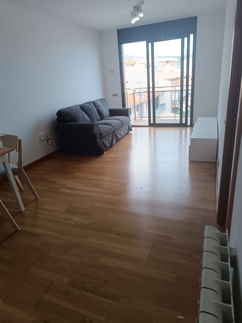 Living room of Flat to rent in Viladecans  with Heating, Parquet flooring and Furnished