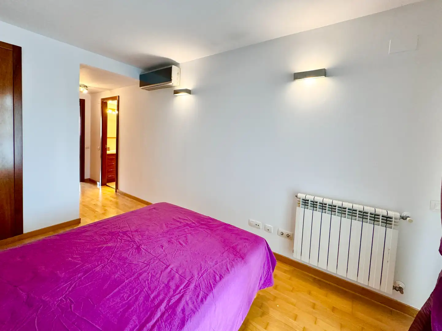 Bedroom of Flat for rent in Badalona  with Air Conditioner, Heating and Parquet flooring