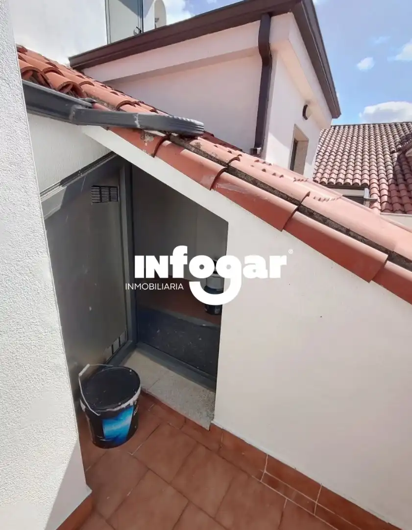 Terraza de Ático de alquiler en O Rosal   con Calefacción, Parquet y Terraza
