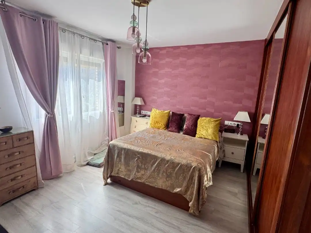 Bedroom of Flat for sale in Este