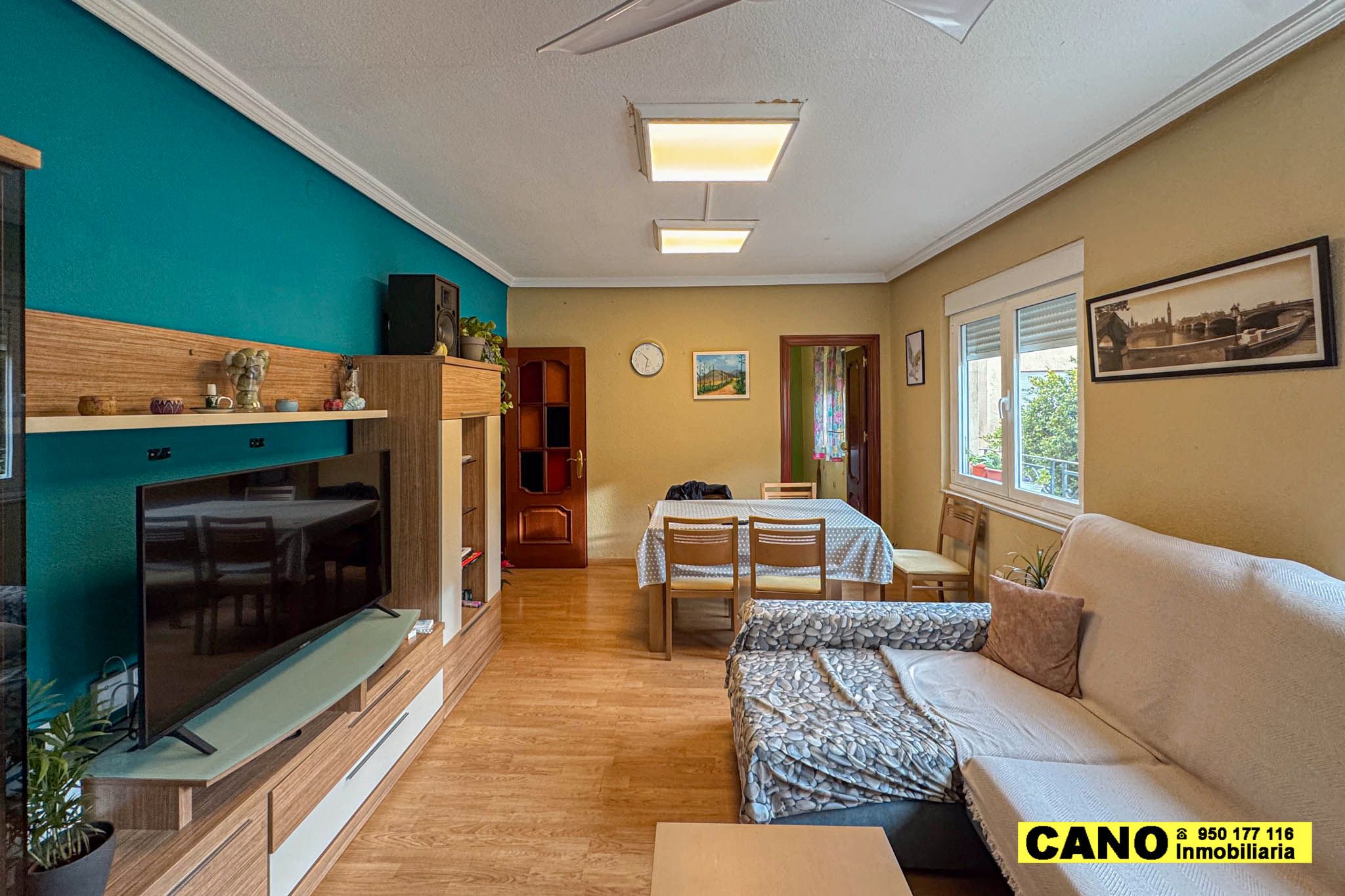 Living room of Flat for sale in  Almería Capital  with Air Conditioner and Heating