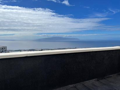 Außenansicht von Wohnungen zum verkauf in Guía de Isora mit Terrasse