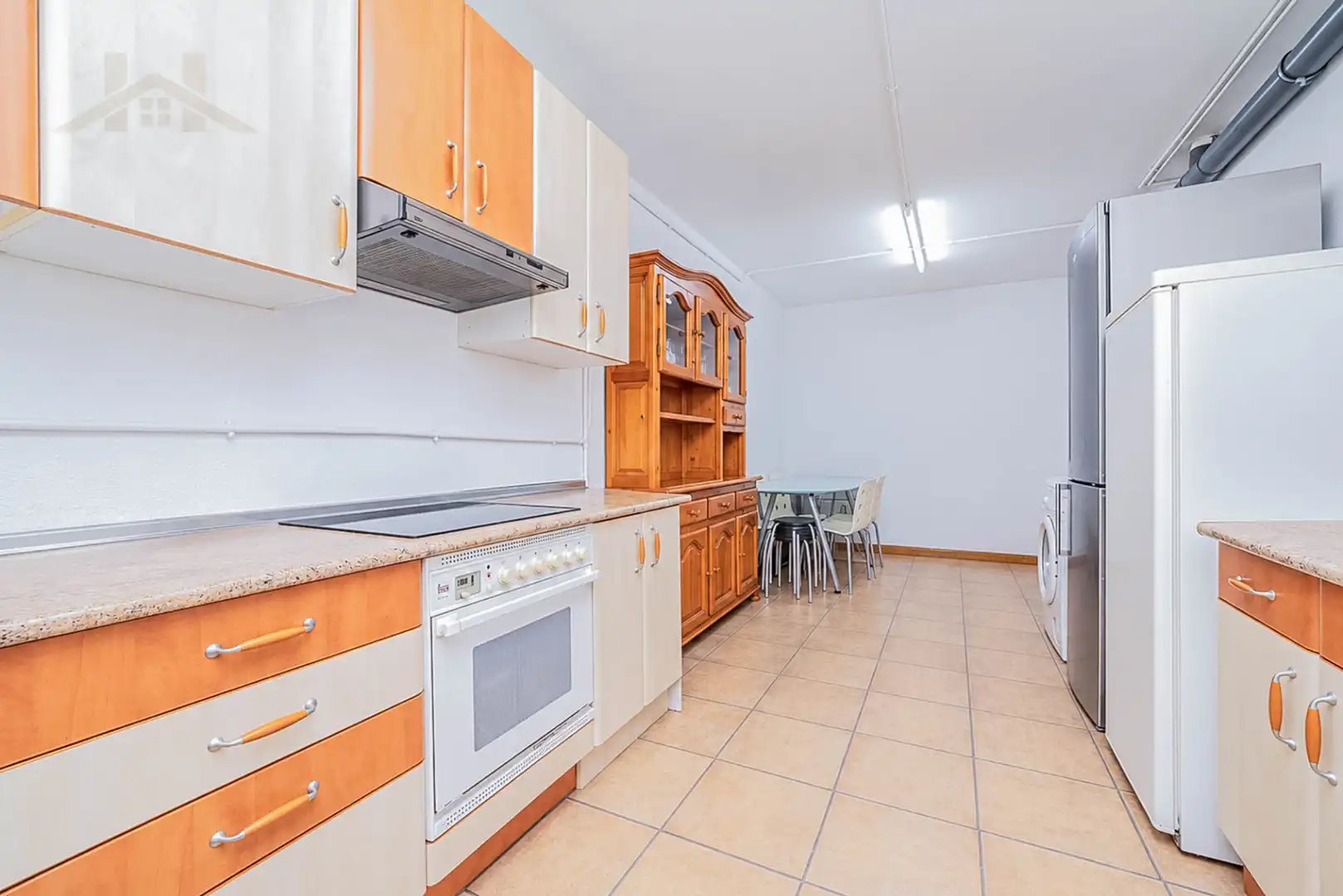 Kitchen of Houses for sale in Moraleja de Enmedio, Madrid