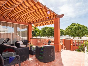Casa aparellada amb balcó en venda a Calle ANTONIO MOYA FERNANDEZ