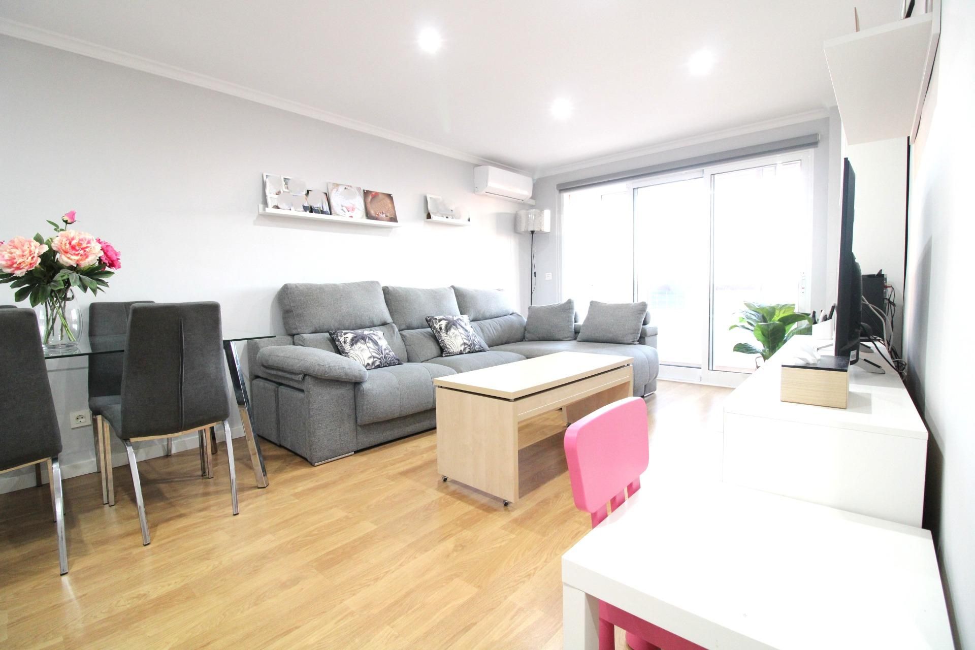Living room of Flat for sale in Alicante / Alacant  with Air Conditioner, Heating and Balcony