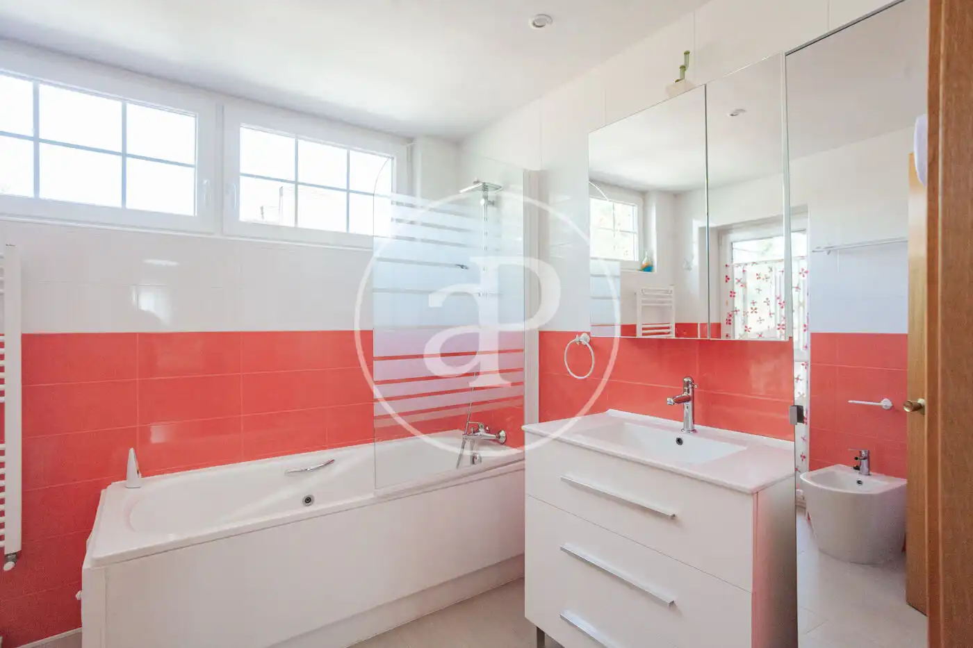 Bathroom of Detached homes for sale in Madrid  with Heating, Private garden and Terrace