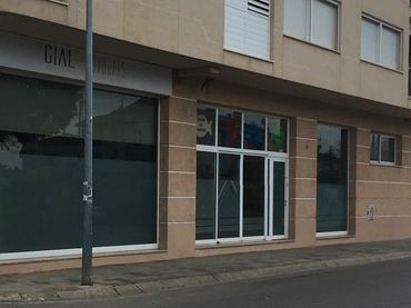 Locale commerciale in vendita a Carrer de la Torre de Taialà 40