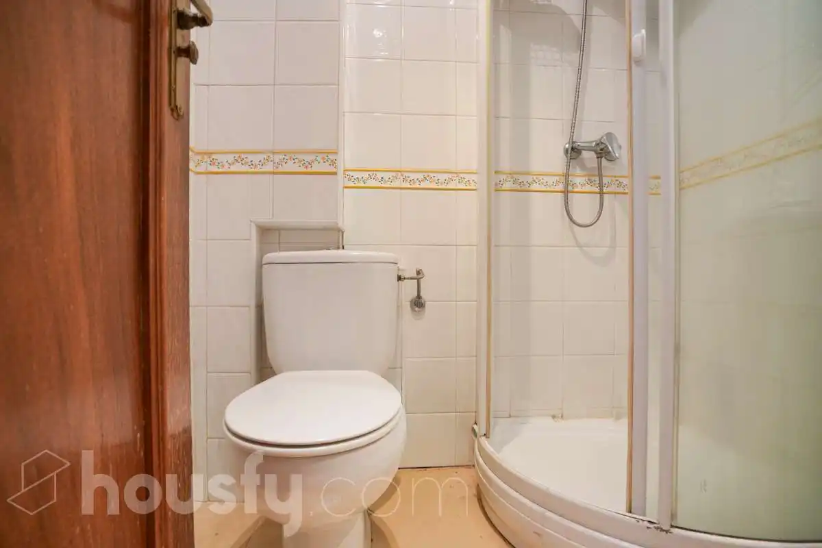 Flat for sale in Calle Santiago Rusiñol, Ciudad Universitaria