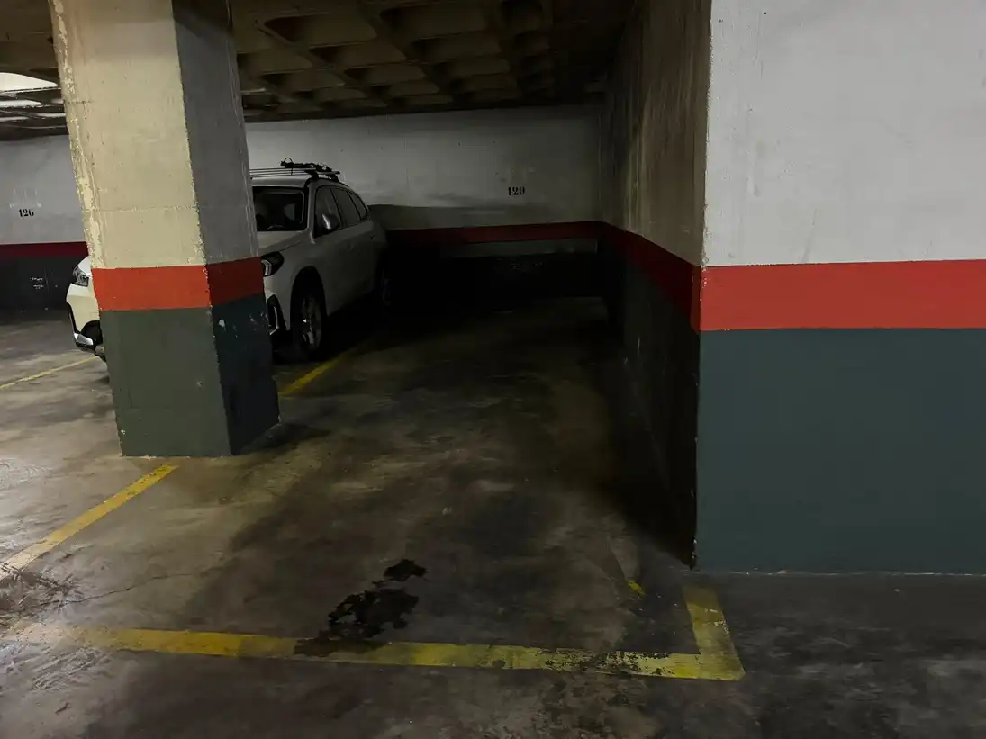 Individual with lift for sale in Calle de Santa Leonor