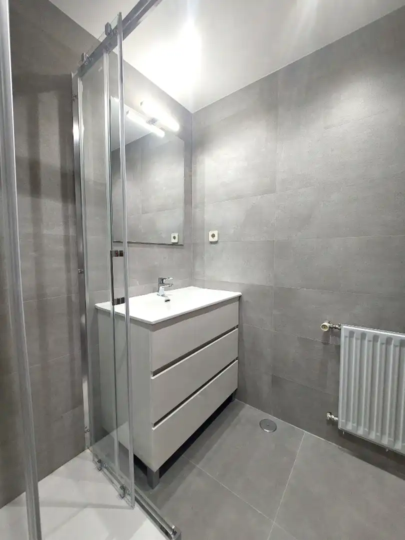 Bathroom of Attic for rent in Madrid  with Air Conditioner, Heating and Terrace