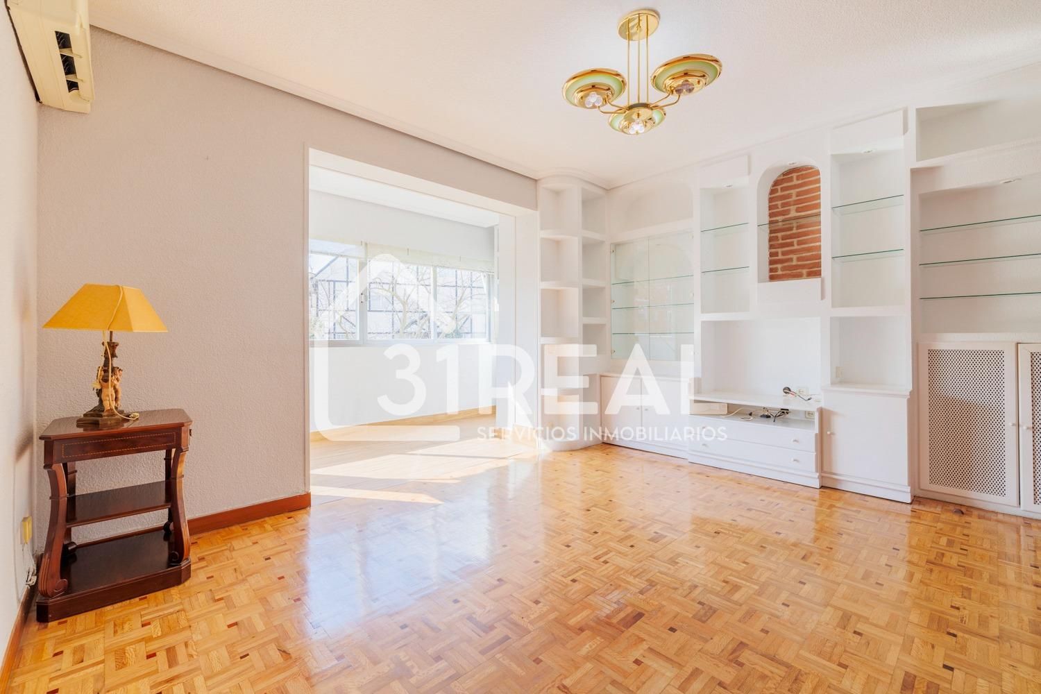 Habitación de Piso en venta en  Madrid Capital con Jardín privado, Parquet y Piscina comunitaria