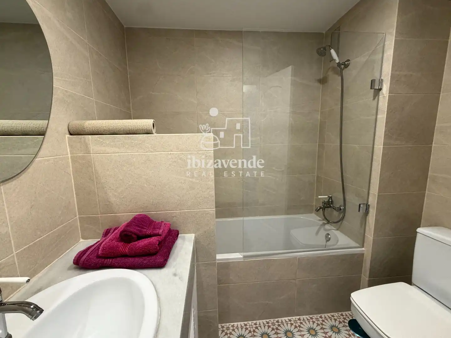 Bathroom of Flat for rent in Santa Eulària des Riu  with Air Conditioner, Terrace and Swimming Pool