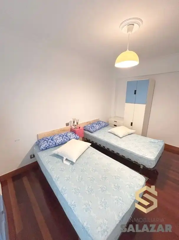 Habitación de Piso de alquiler en Bilbao  con Calefacción