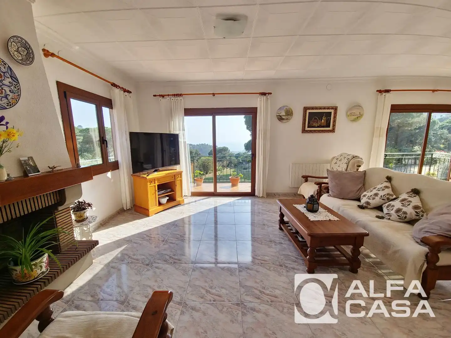 Living room of Houses for sale in Lloret de Mar  with Air Conditioner, Heating and Parquet flooring