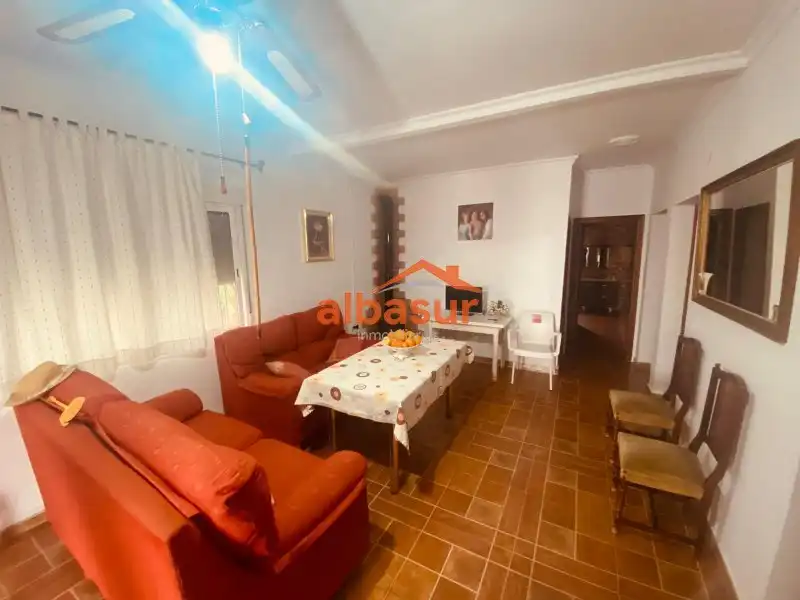 Vista exterior de Casa o chalet en venta en La Carlota con Aire acondicionado, Jardín privado y Piscina
