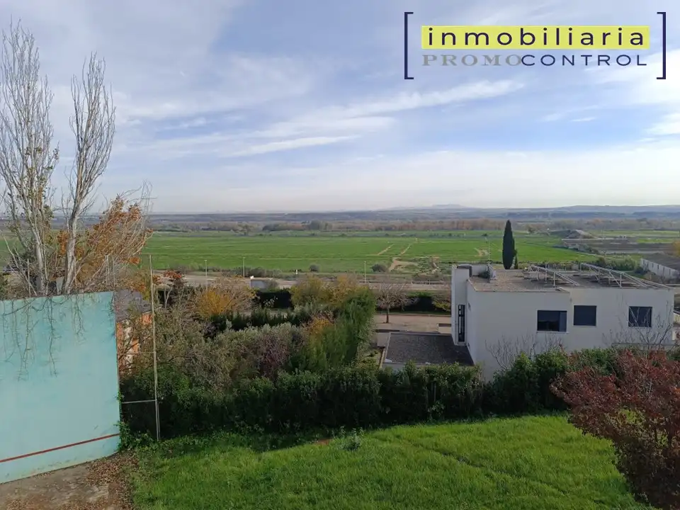 Chalet con terraza en venta en Calle Río Aragón 4, imagen 51