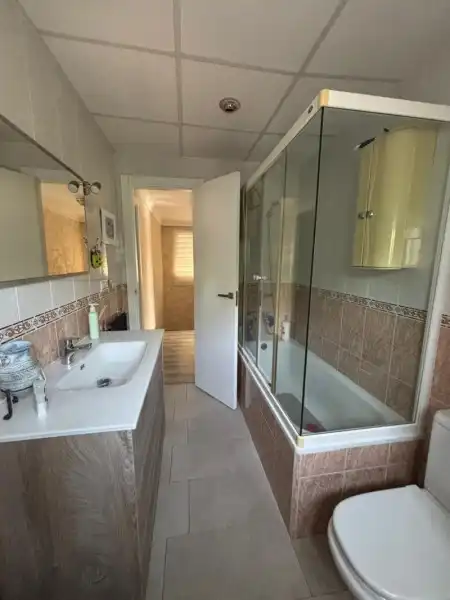 Baño de Casa o chalet en venta en Lucena con Terraza, Trastero y Balcón