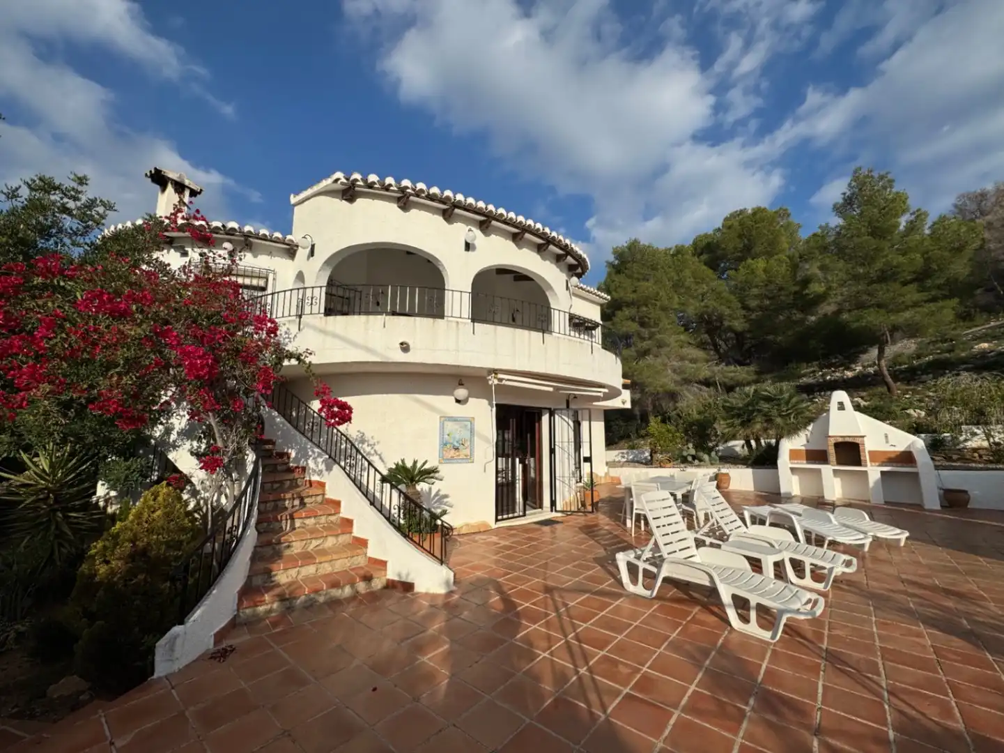 Detached house with pool for sale in Paichi