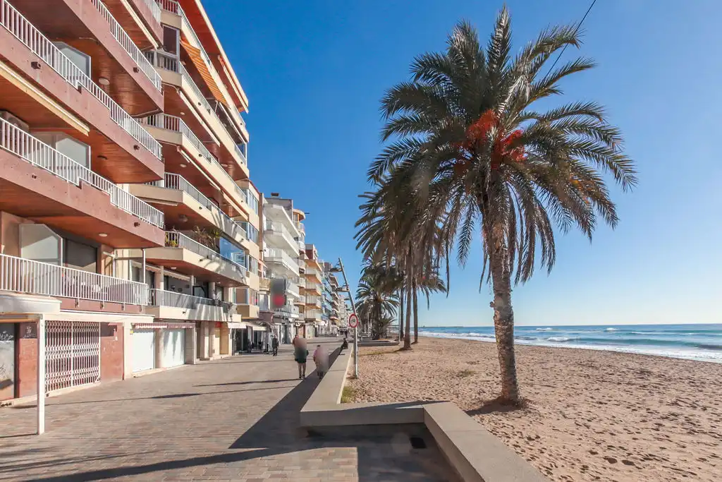 Vista exterior de Piso en venta en Calafell