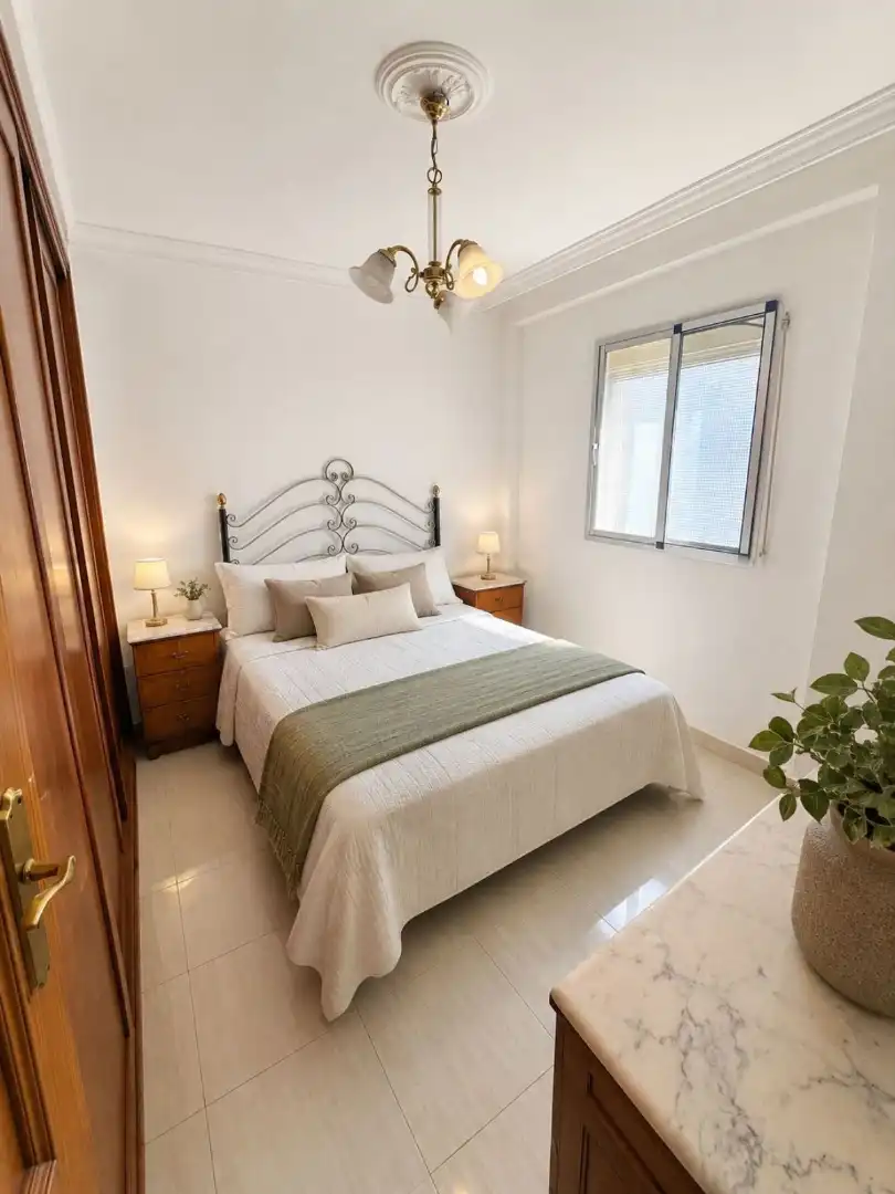 Habitación de Piso en venta en Málaga con Aire acondicionado y Amueblado