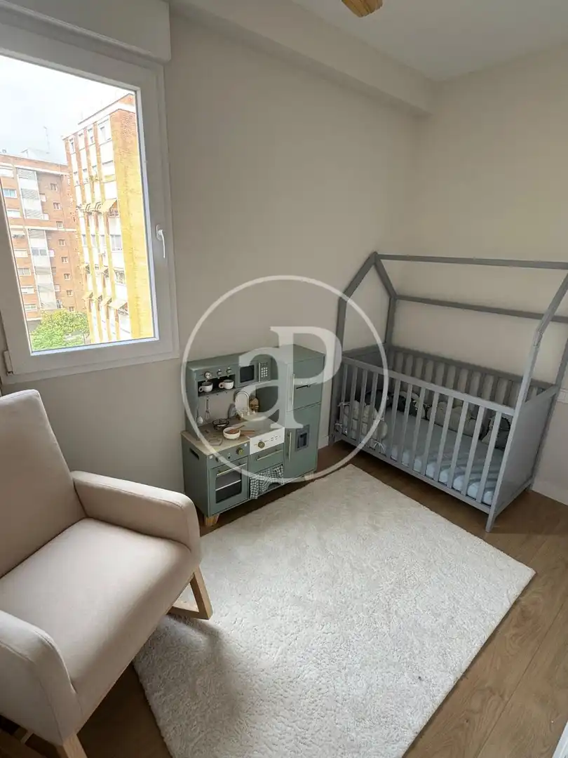 Bedroom of Flat for rent in Valencia  with Air Conditioner, Heating and Furnished