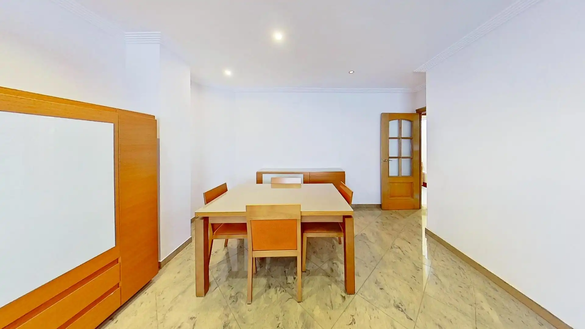Comedor de Piso en venta en Motril con Aire acondicionado, Calefacción y Balcón